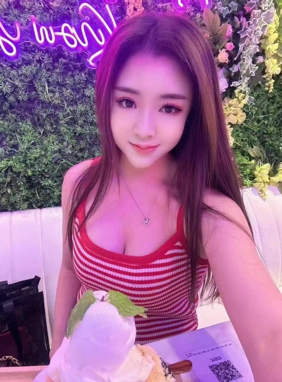 Candy-Young and Sweet Model Massage Girl